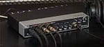 STEINBERG-UR44-6X4-USB-AUDIO-INTERFACE-3