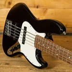 5 strings Fender