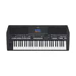 Yamaha PSR SX600 keyboard