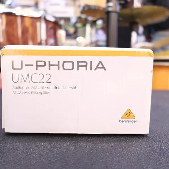 Behringer UM22 price