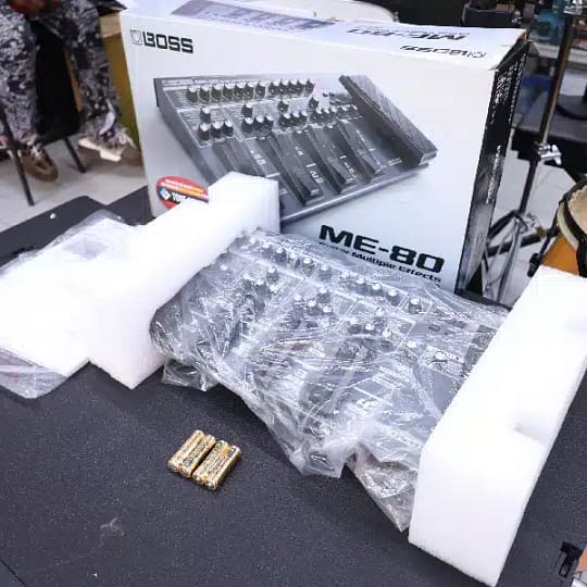 ME-80 guitar effects