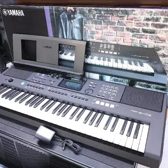 PSR E473 keyboard
