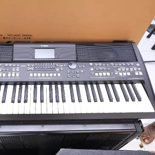 PSR-SX600 keyboard