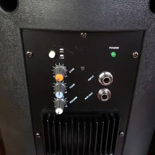 Soundking FP 208A features