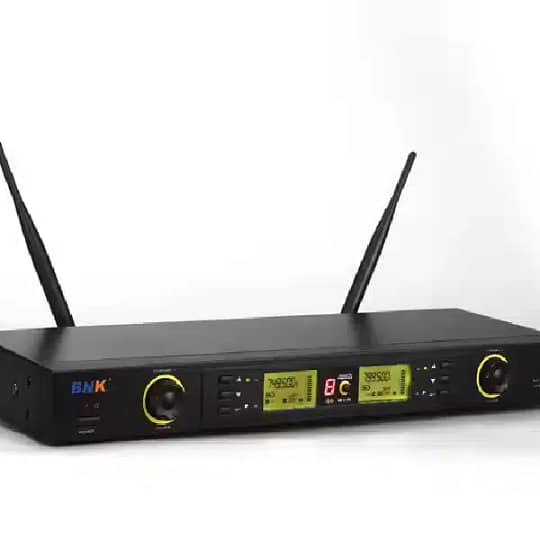 BNK X55 wireless microphone